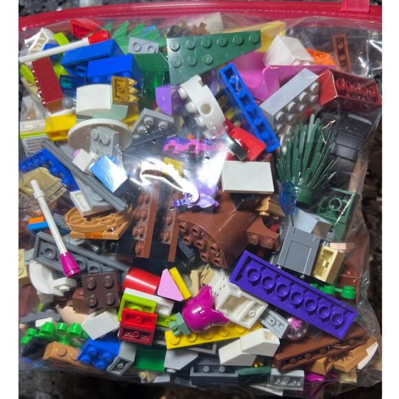 Lego 2 lb Assorted Parts Exact Bag - Picture 2 of 3